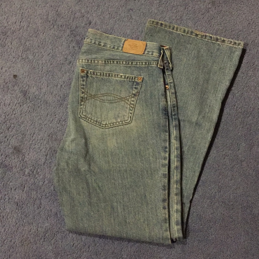 Light jeans a&f boot leg